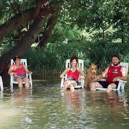 Hedi Panzió * Dunakiliti