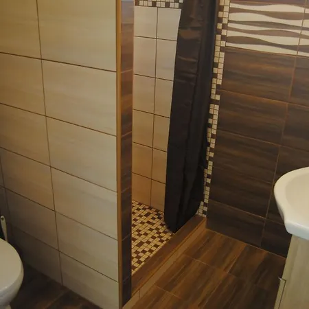 Hedi Panzió Vendégház *
